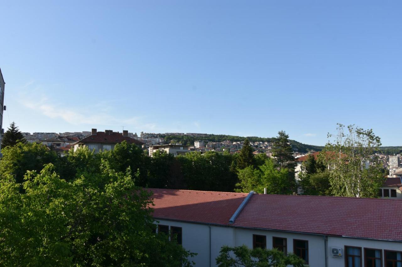 Tarnovo Studios City Center Veliko Tŭrnovo Exterior photo